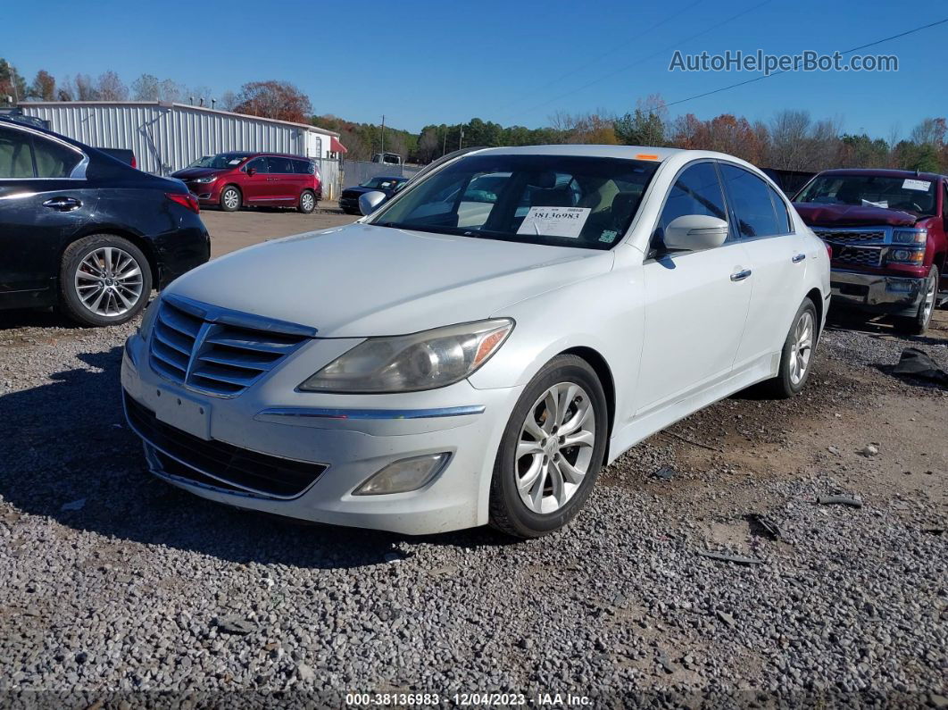 2013 Hyundai Genesis 3.8 White vin: KMHGC4DD0DU219769