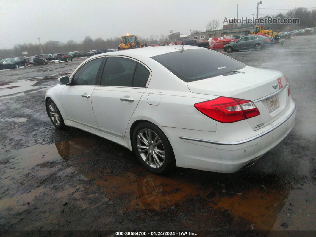 2013 Hyundai Genesis 3.8 White vin: KMHGC4DD0DU239908