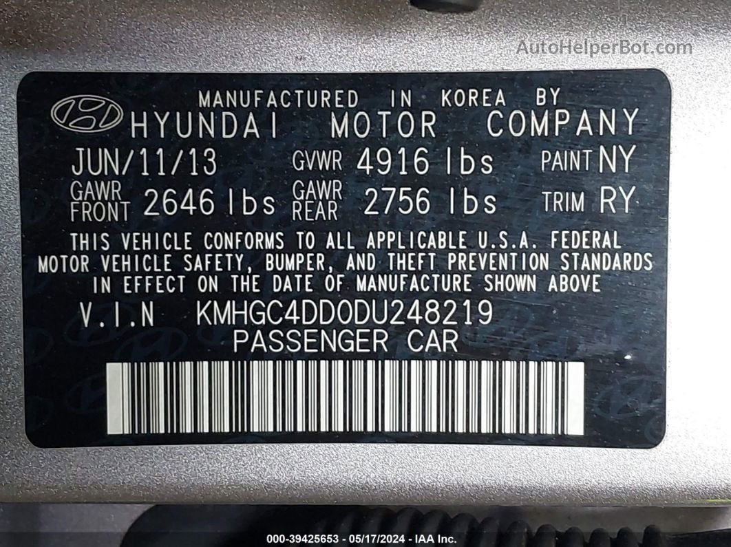 2013 Hyundai Genesis 3.8 Silver vin: KMHGC4DD0DU248219