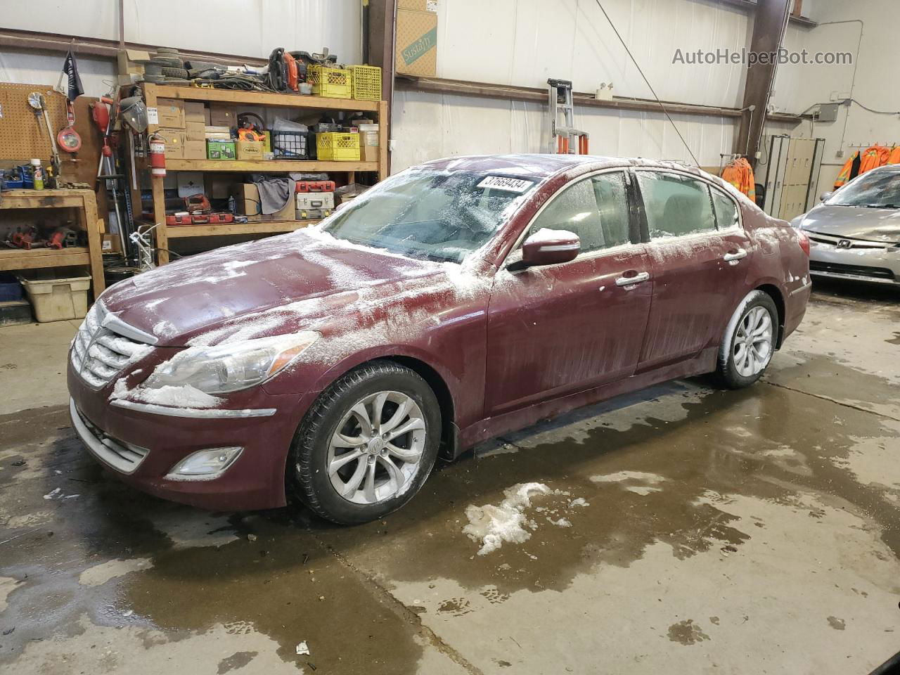 2013 Hyundai Genesis 3.8l Burgundy vin: KMHGC4DD1DU220736