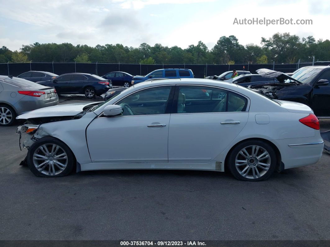 2013 Hyundai Genesis 3.8l White vin: KMHGC4DD1DU228030