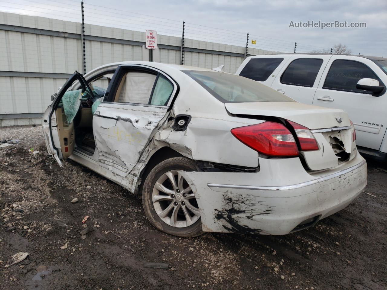 2013 Hyundai Genesis 3.8l White vin: KMHGC4DD1DU240405