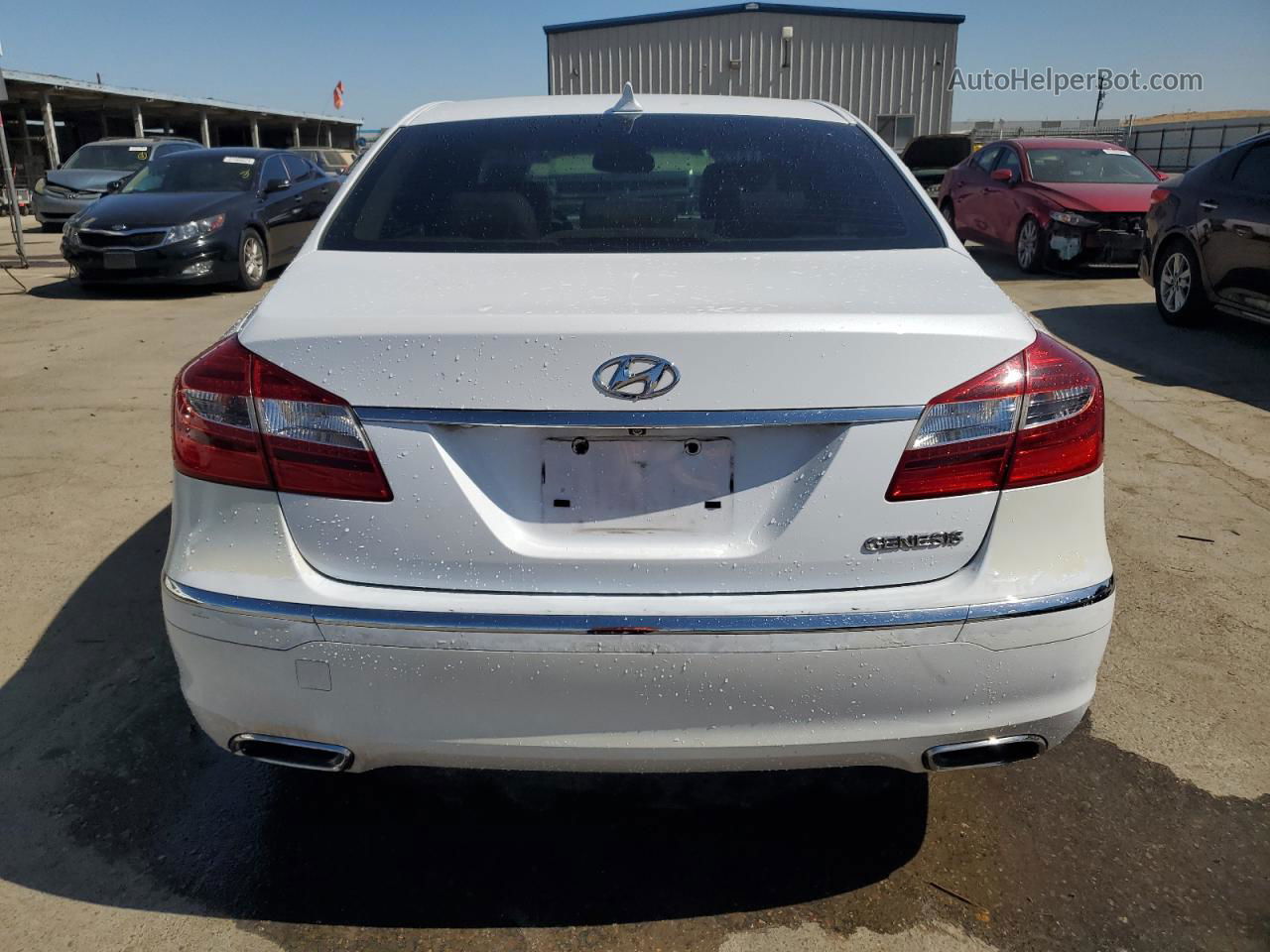 2013 Hyundai Genesis 3.8l White vin: KMHGC4DD1DU257740