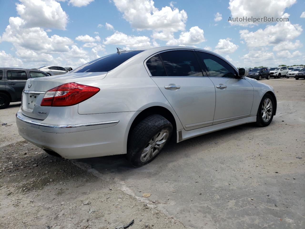 2013 Hyundai Genesis 3.8l Silver vin: KMHGC4DD2DU241207