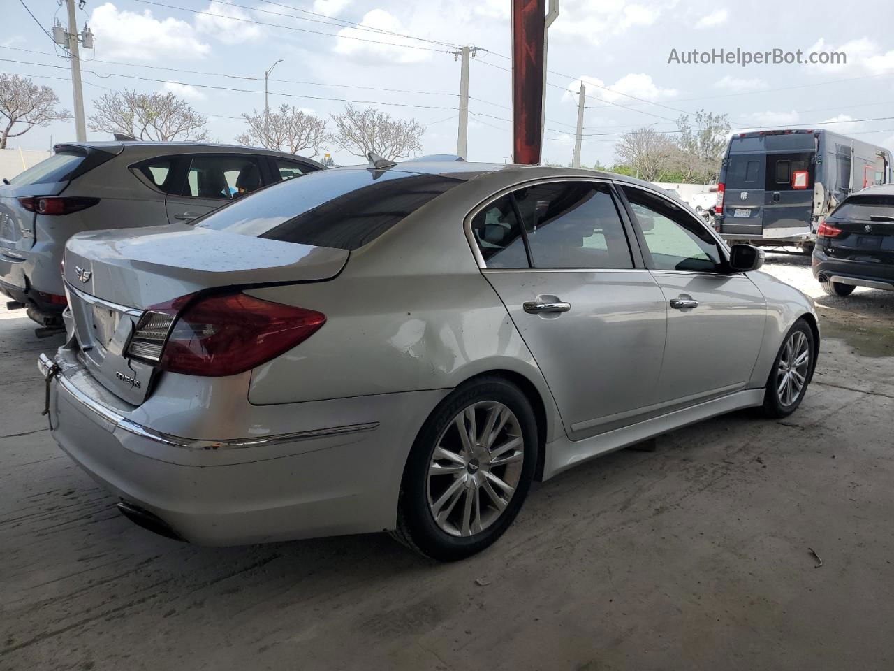 2013 Hyundai Genesis 3.8l Silver vin: KMHGC4DD2DU257729