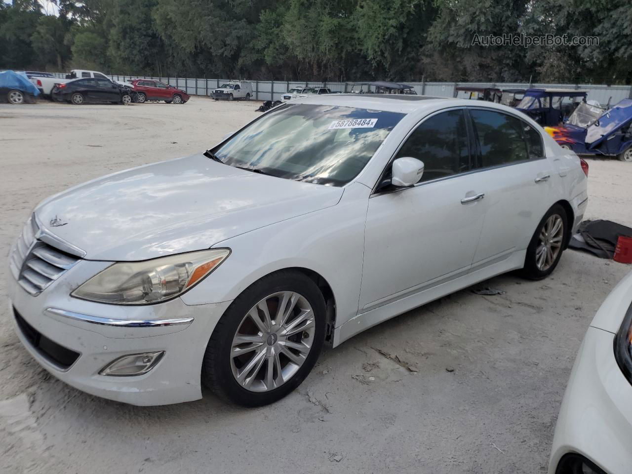 2013 Hyundai Genesis 3.8l White vin: KMHGC4DD3DU225016