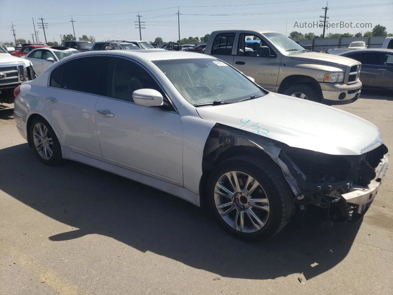 2013 Hyundai Genesis 3.8l White vin: KMHGC4DD3DU231348