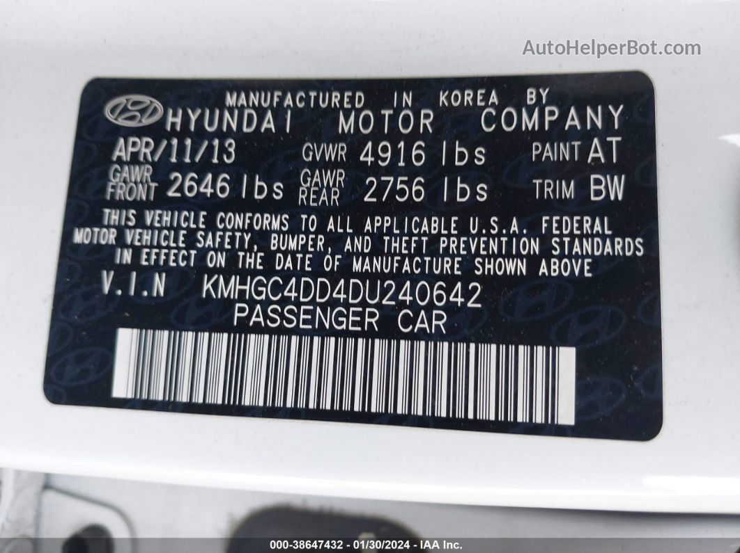 2013 Hyundai Genesis 3.8 White vin: KMHGC4DD4DU240642