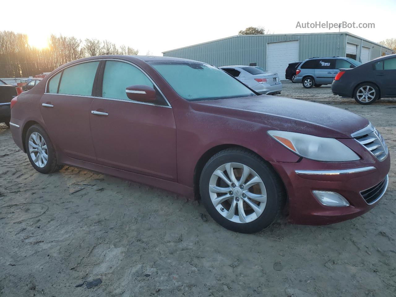 2013 Hyundai Genesis 3.8l Burgundy vin: KMHGC4DD5DU225759