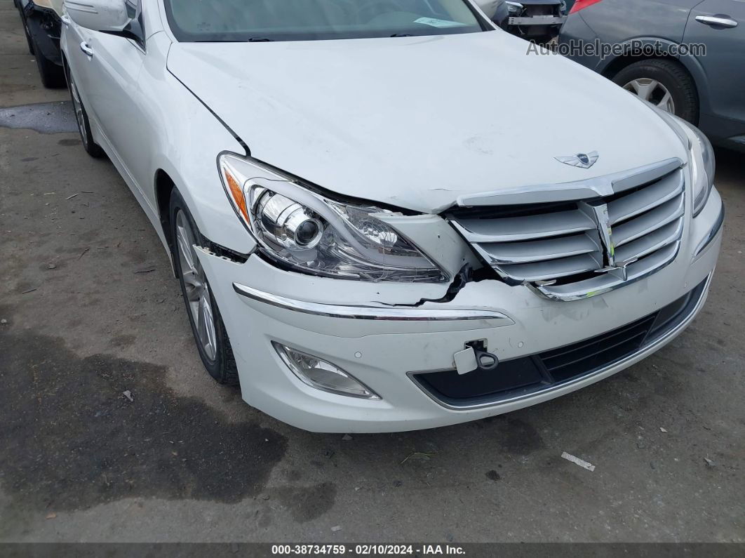 2013 Hyundai Genesis 3.8 Белый vin: KMHGC4DD6DU221509