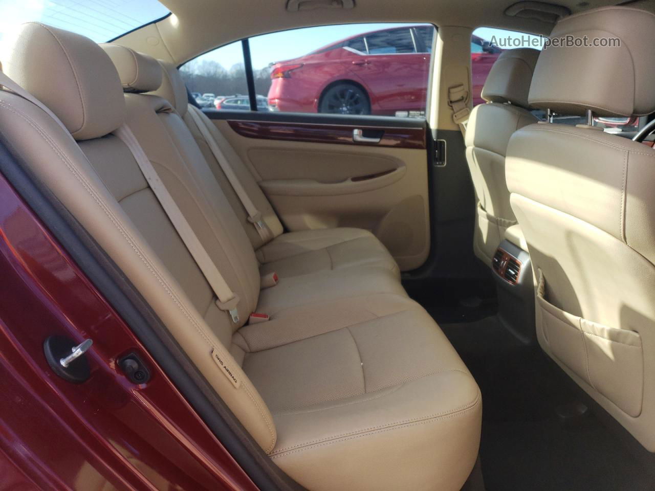 2013 Hyundai Genesis 3.8l Red vin: KMHGC4DD6DU236043