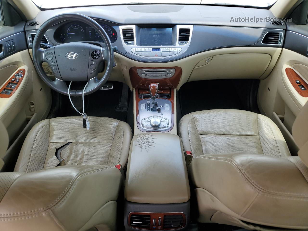 2013 Hyundai Genesis 3.8l Белый vin: KMHGC4DD6DU245177