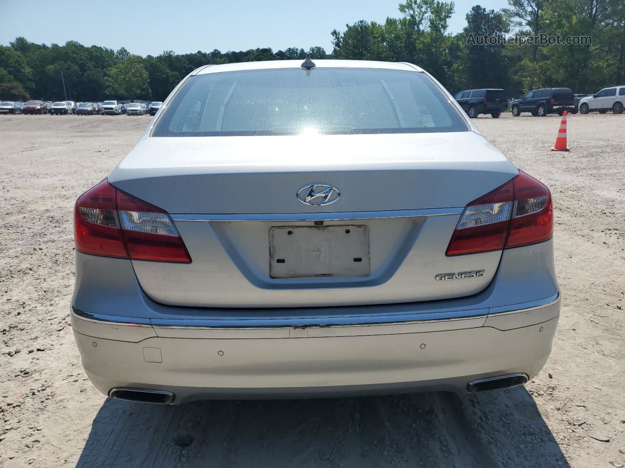 2013 Hyundai Genesis 3.8l Silver vin: KMHGC4DD7DU237279