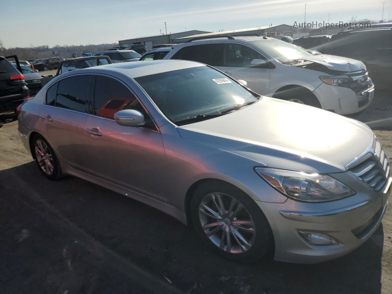 2013 Hyundai Genesis 3.8l Серебряный vin: KMHGC4DD9DU229877