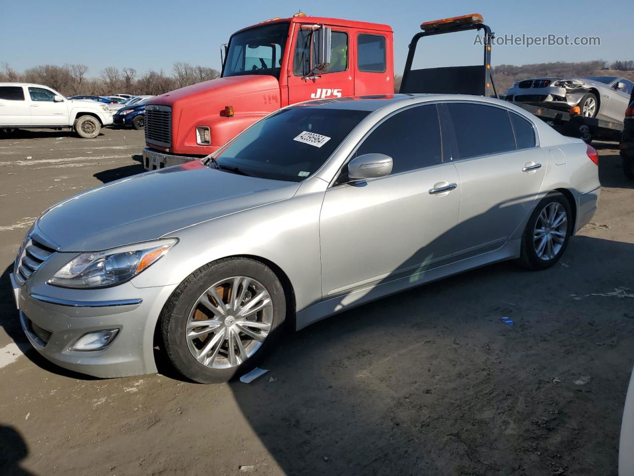 2013 Hyundai Genesis 3.8l Серебряный vin: KMHGC4DD9DU229877