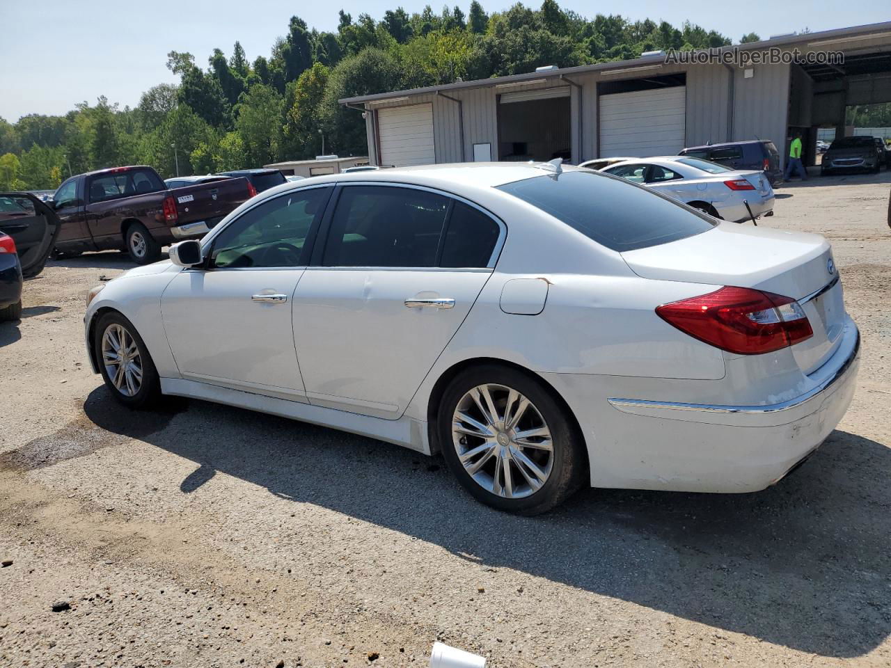 2013 Hyundai Genesis 3.8l White vin: KMHGC4DD9DU239275