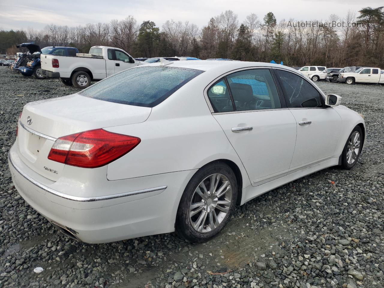 2013 Hyundai Genesis 3.8l White vin: KMHGC4DD9DU248445