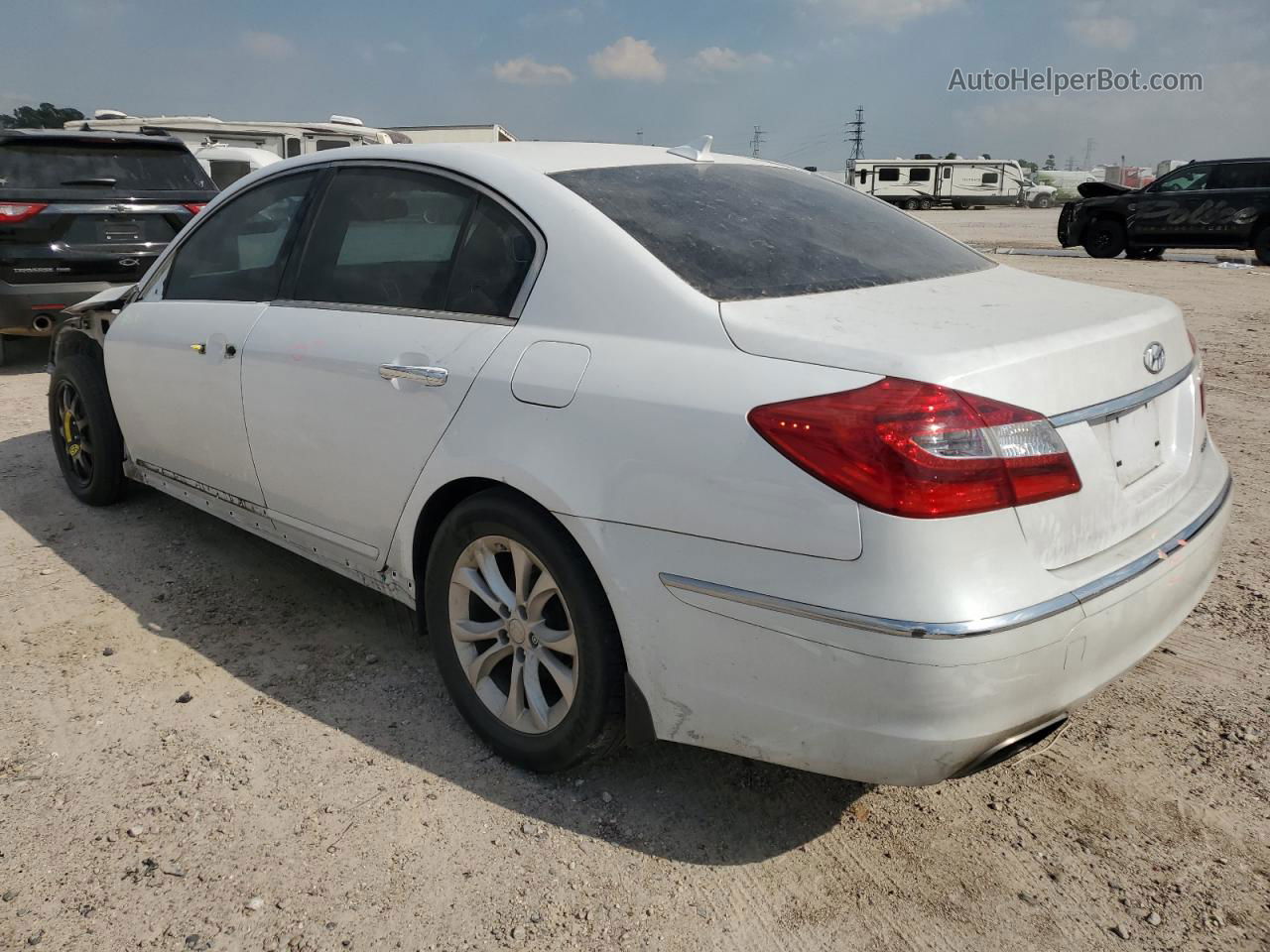 2013 Hyundai Genesis 3.8l White vin: KMHGC4DD9DU258098