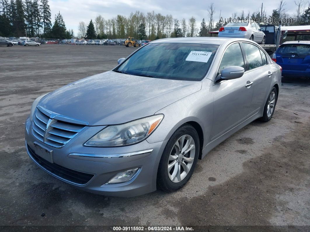 2013 Hyundai Genesis 3.8 Серебряный vin: KMHGC4DDXDU219374