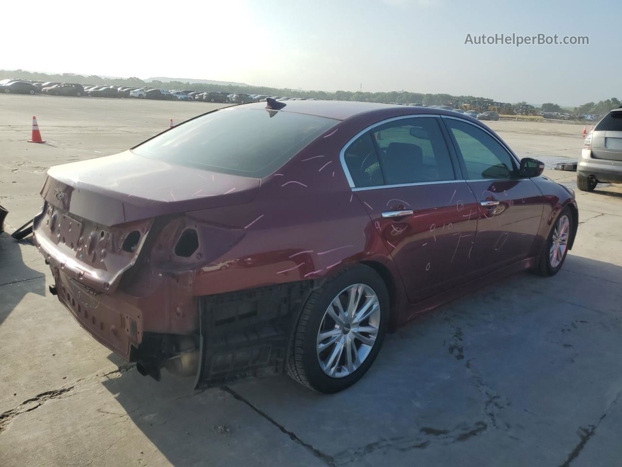 2013 Hyundai Genesis 3.8l Burgundy vin: KMHGC4DDXDU225045