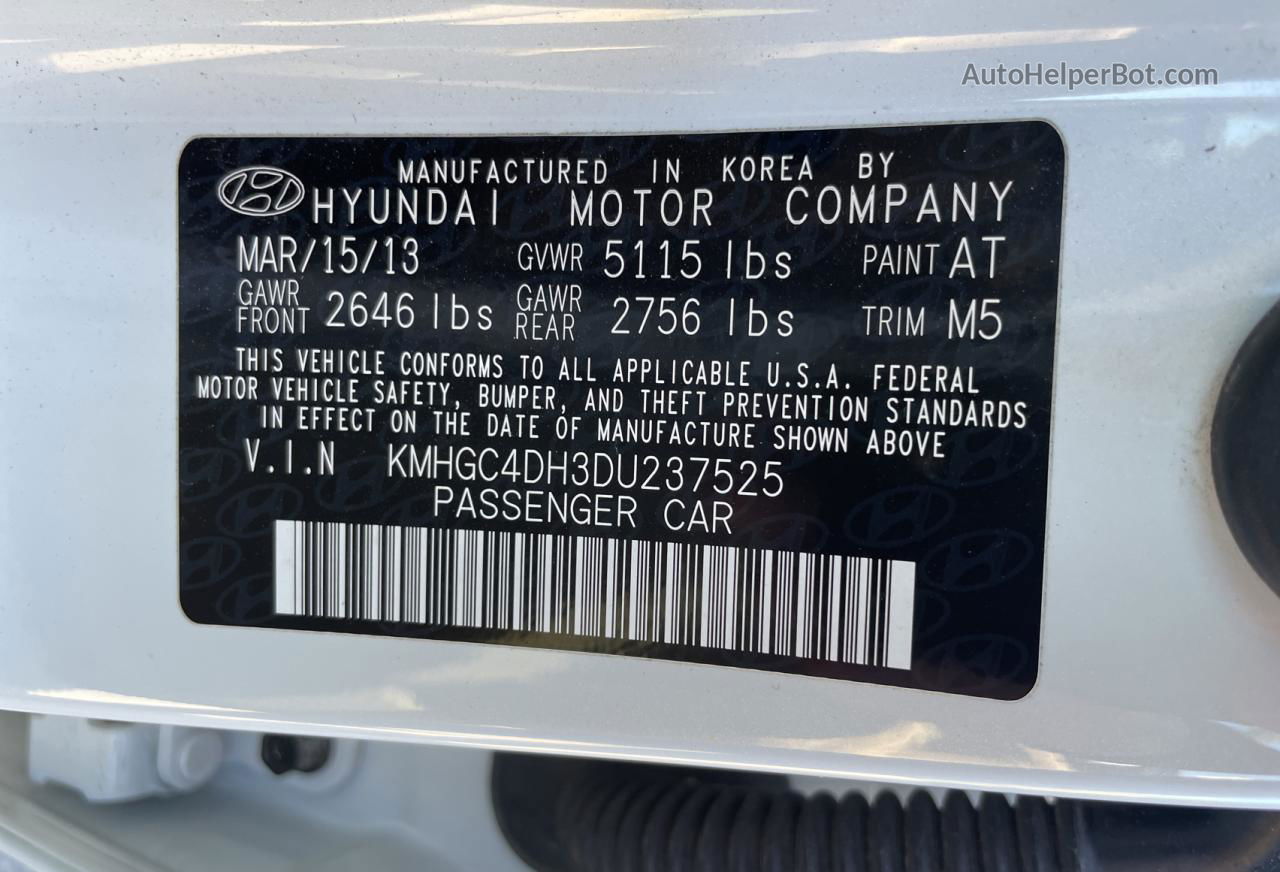 2013 Hyundai Genesis 5.0l White vin: KMHGC4DH3DU237525