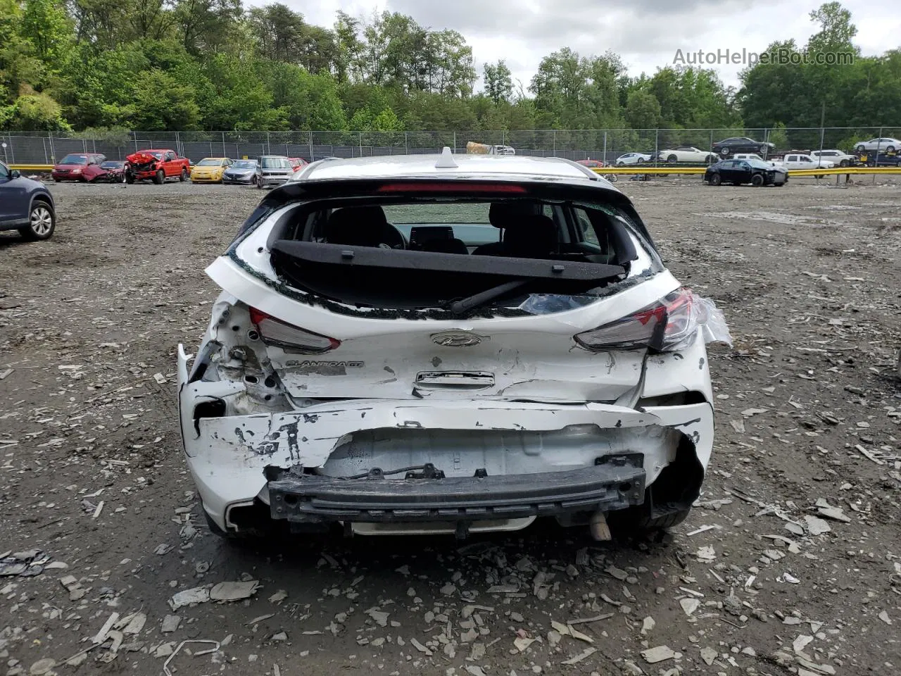 2018 Hyundai Elantra Gt  White vin: KMHH35LEXJU016596