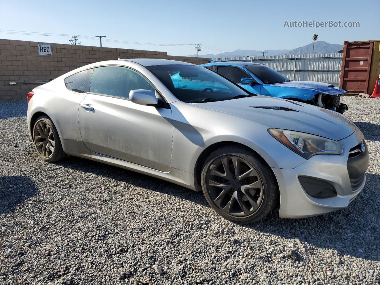 2013 Hyundai Genesis Coupe 2.0t Серебряный vin: KMHHT6KD9DU093401