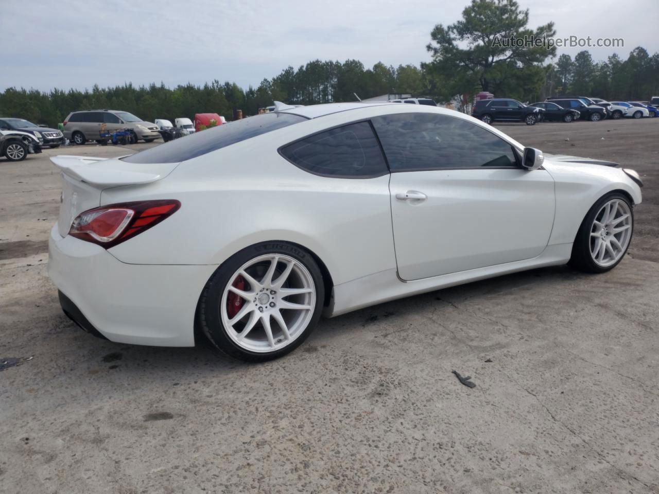 2013 Hyundai Genesis Coupe 3.8l White vin: KMHHU6KJ0DU108256