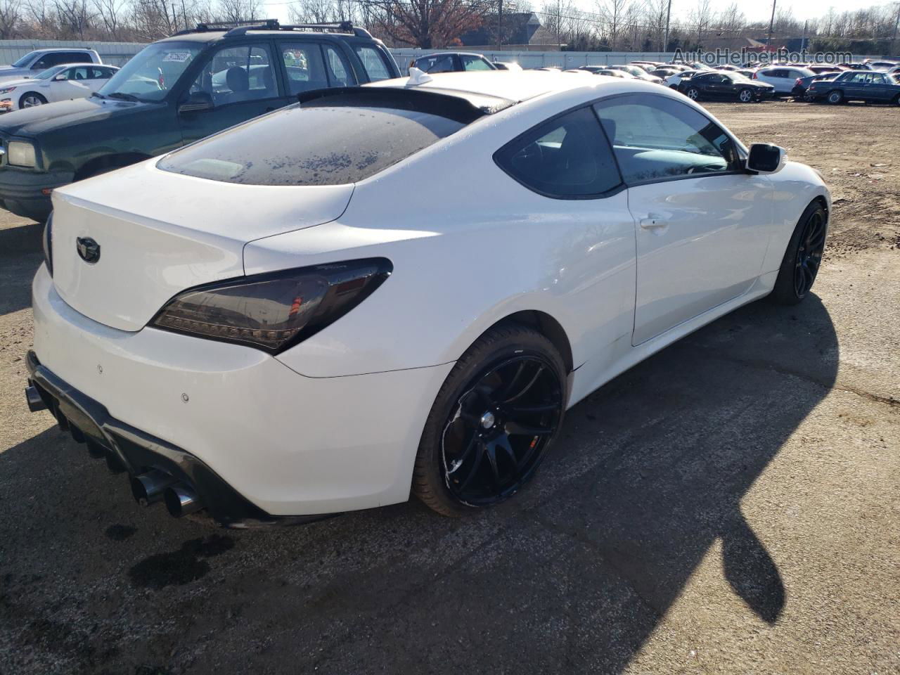 2013 Hyundai Genesis Coupe 3.8l White vin: KMHHU6KJ1DU087644