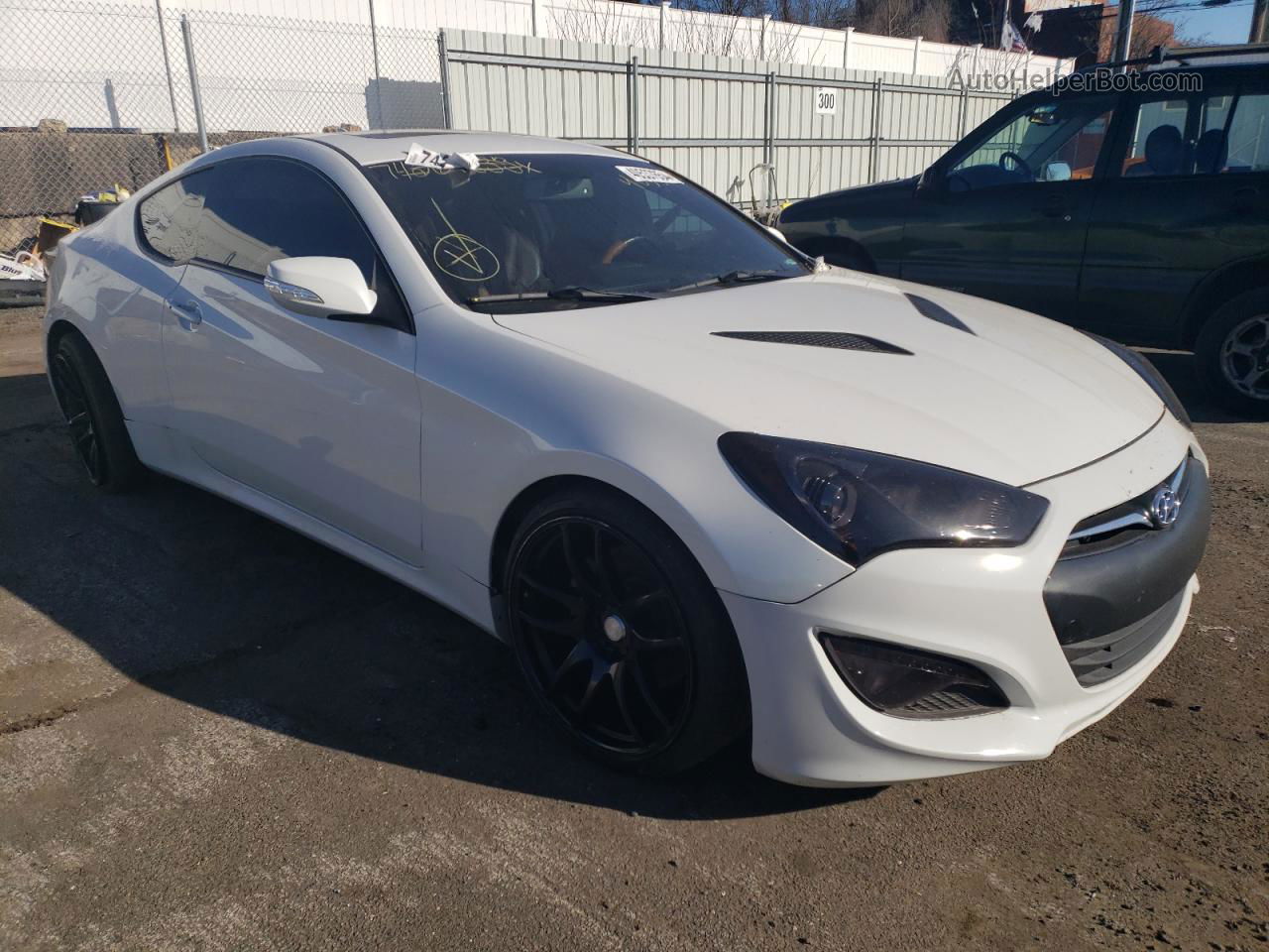 2013 Hyundai Genesis Coupe 3.8l White vin: KMHHU6KJ1DU087644