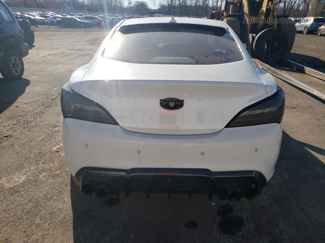 2013 Hyundai Genesis Coupe 3.8l White vin: KMHHU6KJ1DU087644