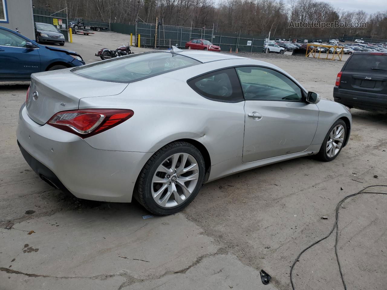 2013 Hyundai Genesis Coupe 3.8l Серебряный vin: KMHHU6KJ1DU103390