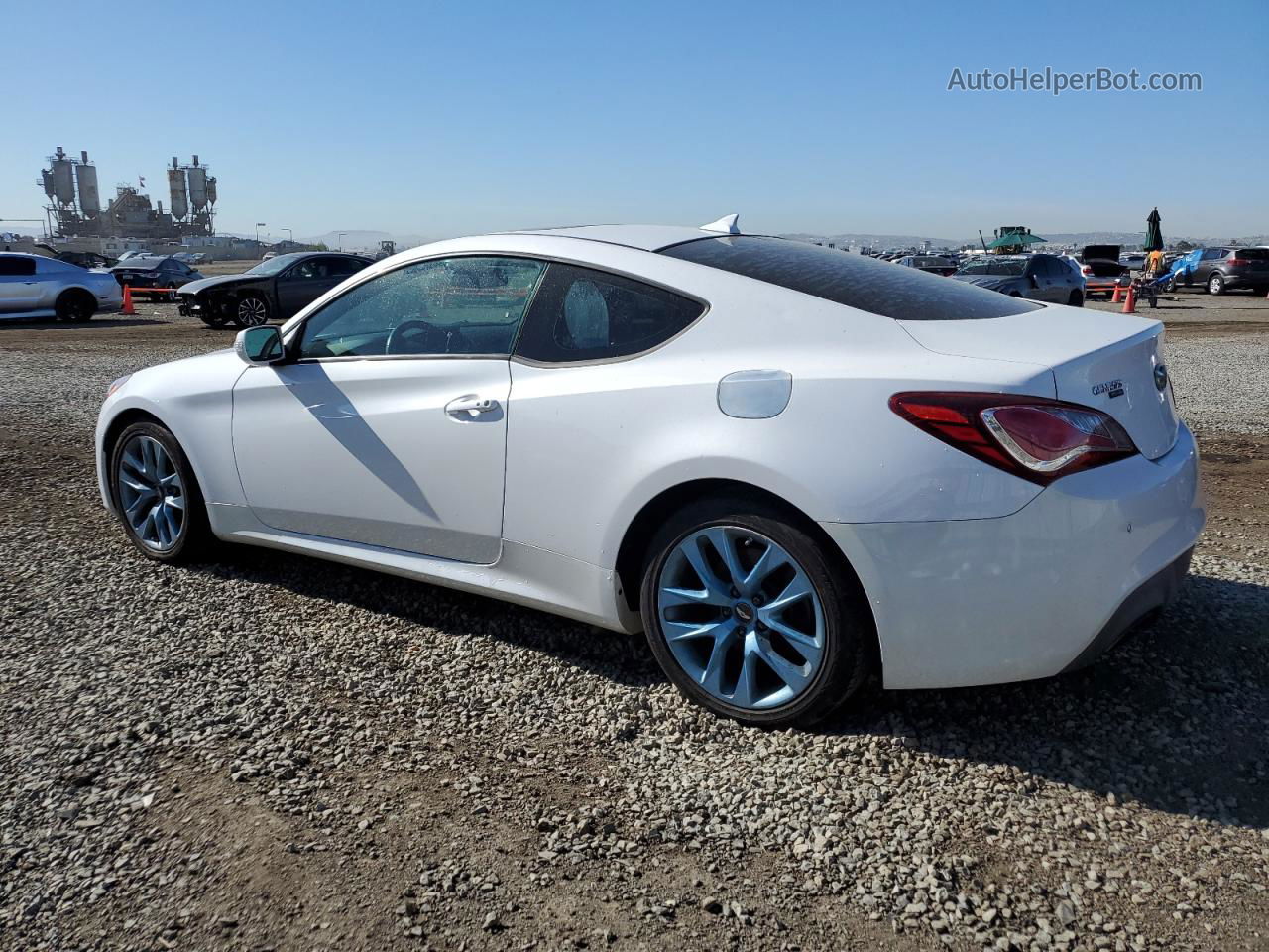 2013 Hyundai Genesis Coupe 3.8l White vin: KMHHU6KJ5DU113050