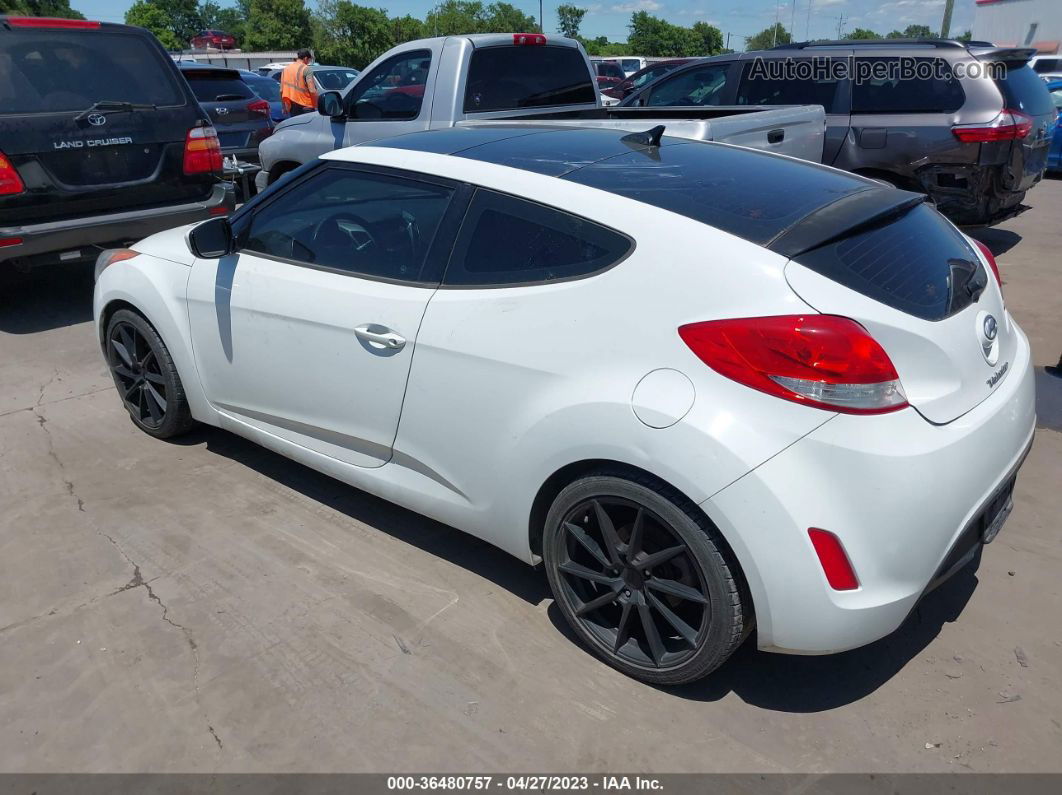 2013 Hyundai Veloster W/red Int White vin: KMHTC6AD0DU142500