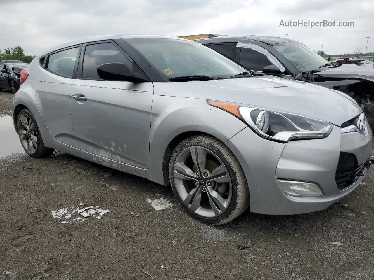 2013 Hyundai Veloster  Серебряный vin: KMHTC6AD2DU085507