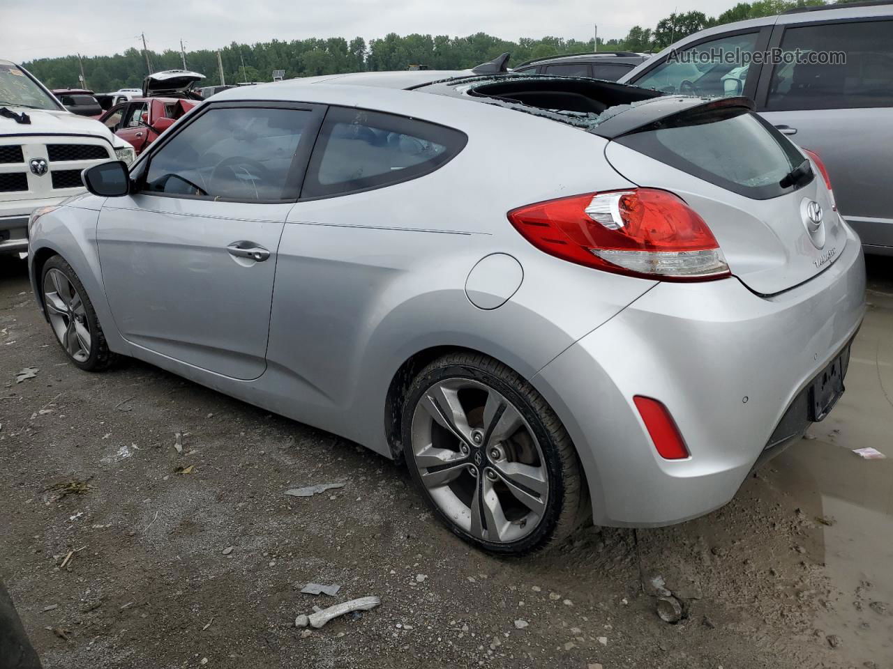 2013 Hyundai Veloster  Серебряный vin: KMHTC6AD2DU085507