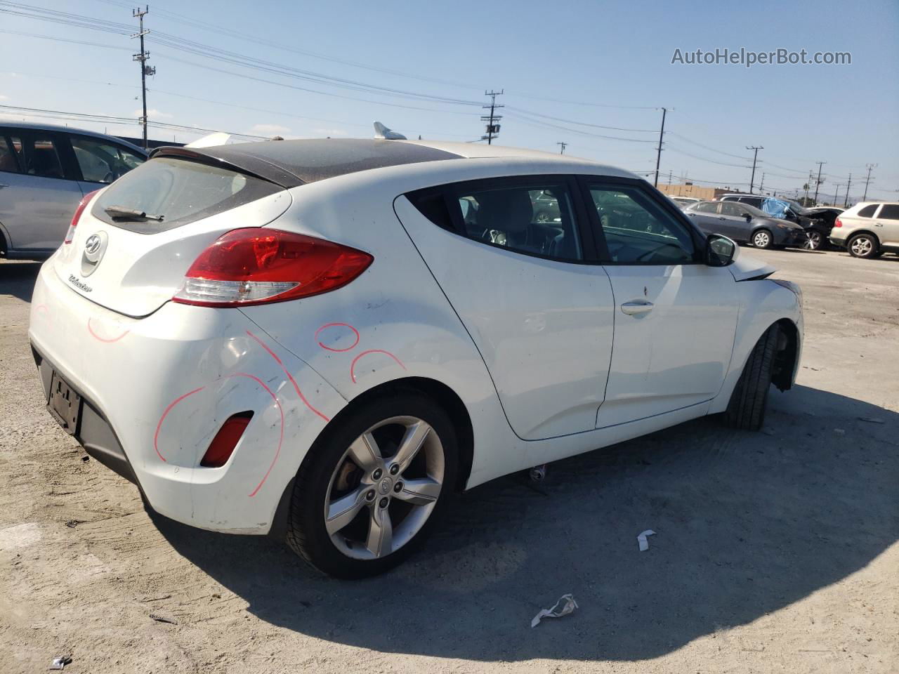 2013 Hyundai Veloster  White vin: KMHTC6AD2DU085720