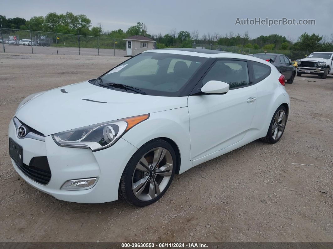 2013 Hyundai Veloster Base W/black White vin: KMHTC6AD2DU102905