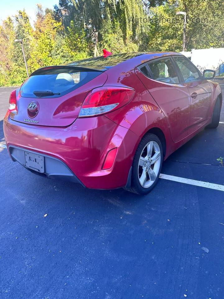 2013 Hyundai Veloster  Red vin: KMHTC6AD2DU142353