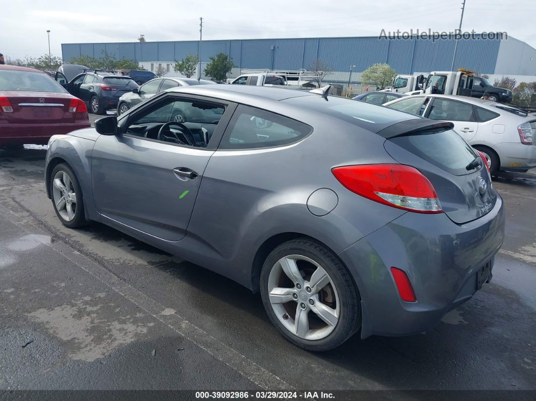 2013 Hyundai Veloster   Silver vin: KMHTC6AD2DU144894