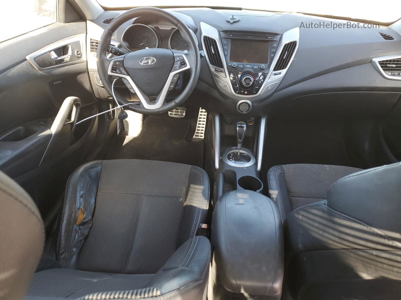 2013 Hyundai Veloster  Белый vin: KMHTC6AD2DU158178