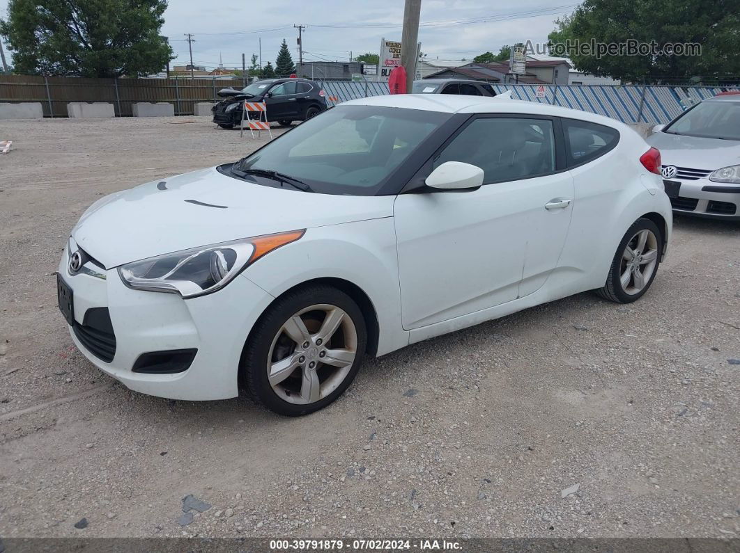 2013 Hyundai Veloster Base W/gray White vin: KMHTC6AD3DU129580