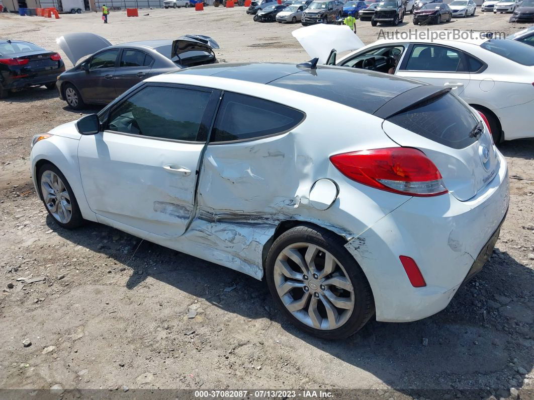 2013 Hyundai Veloster Base W/gray White vin: KMHTC6AD3DU130857