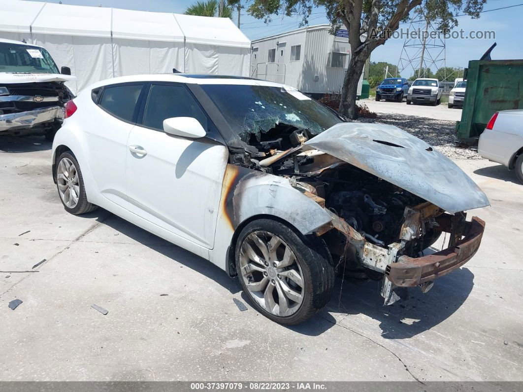 2013 Hyundai Veloster W/black Int White vin: KMHTC6AD3DU161803