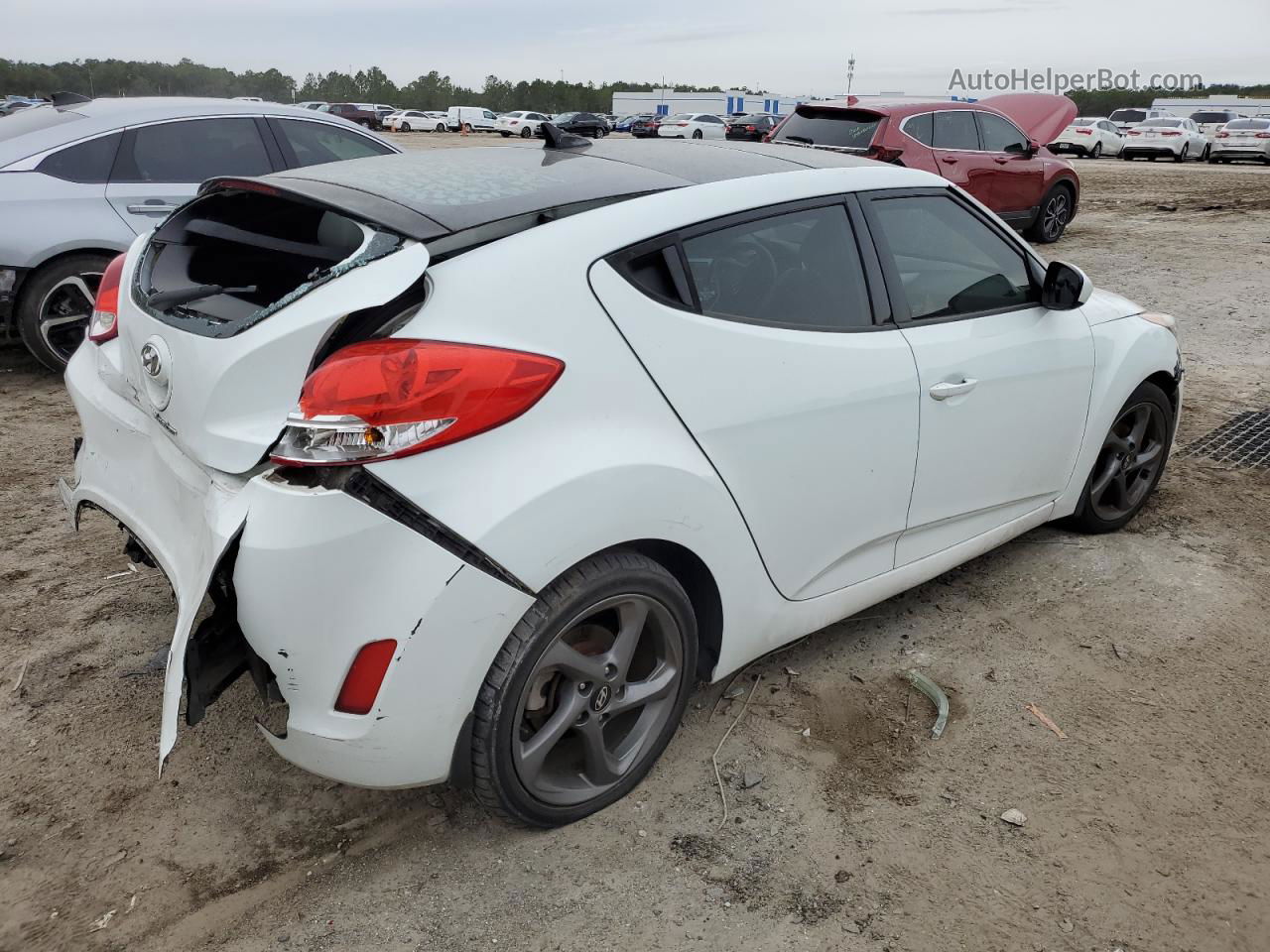 2013 Hyundai Veloster  White vin: KMHTC6AD4DU106826