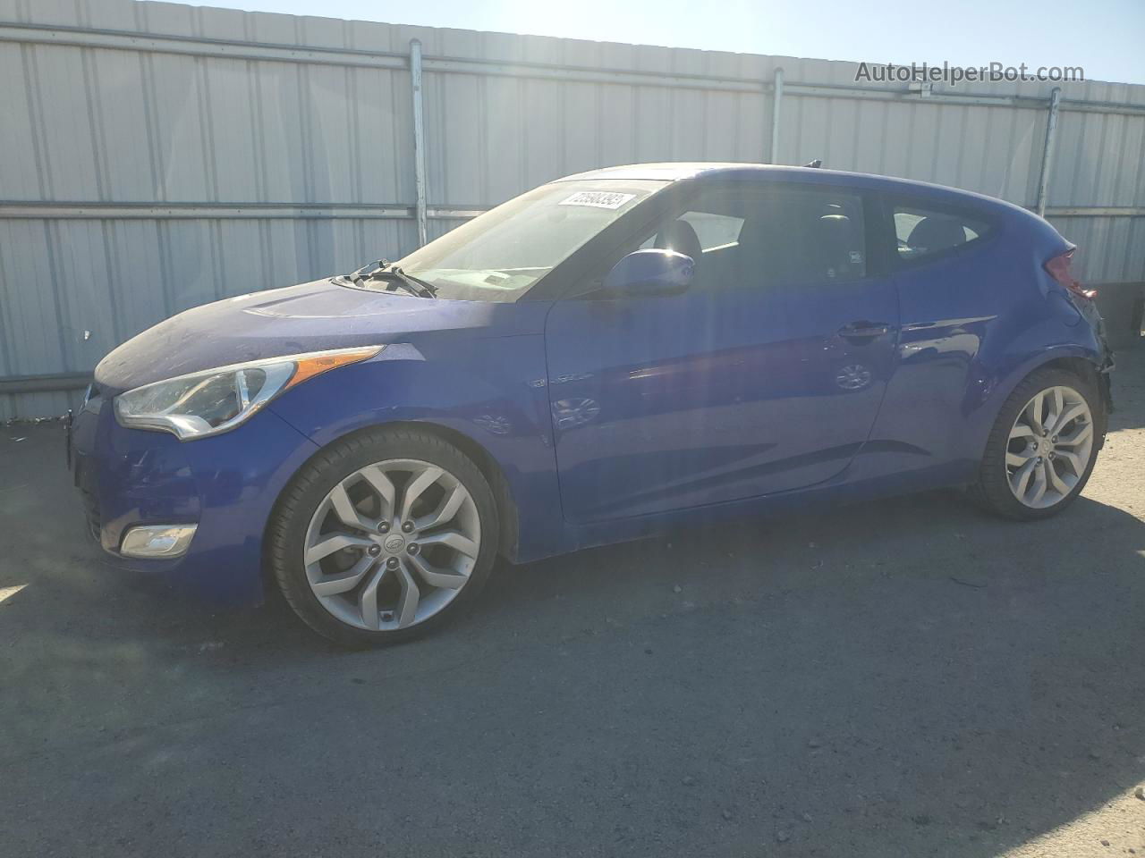 2013 Hyundai Veloster  Blue vin: KMHTC6AD5DU122646