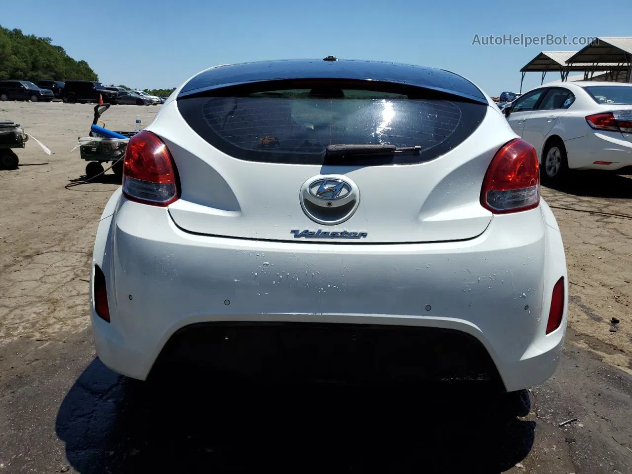 2013 Hyundai Veloster  White vin: KMHTC6AD5DU169658