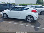 2013 Hyundai Veloster Base W/gray White vin: KMHTC6AD7DU097202