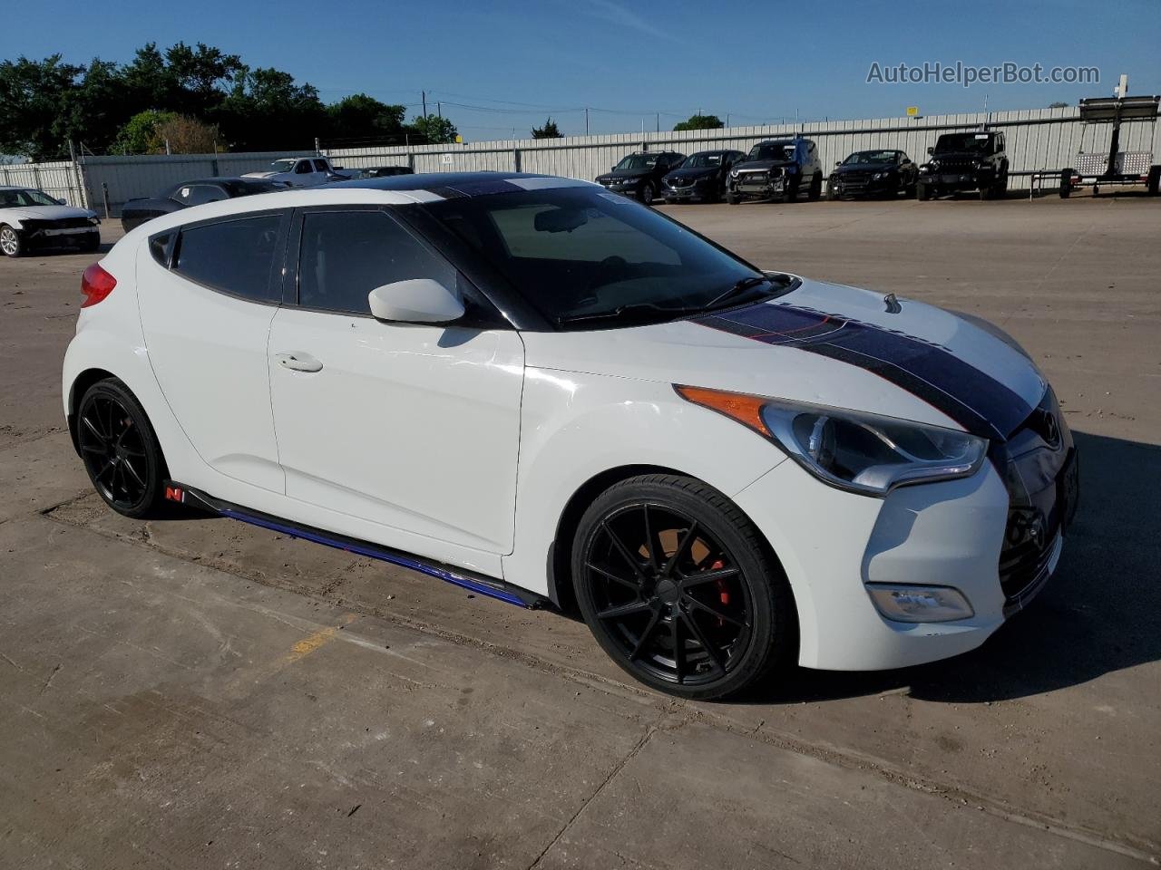 2013 Hyundai Veloster  White vin: KMHTC6AD7DU123989