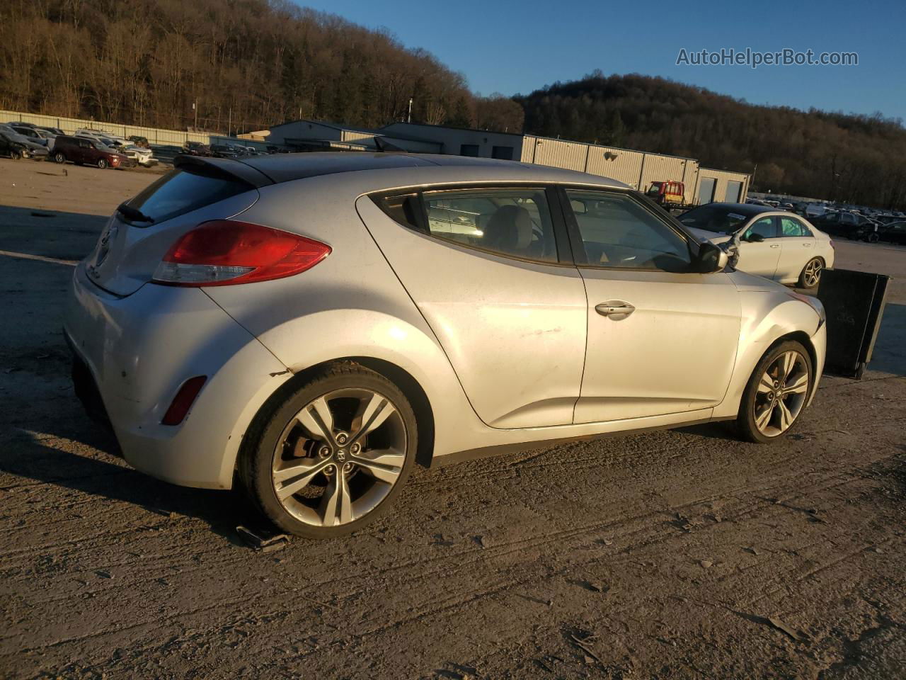 2013 Hyundai Veloster  Silver vin: KMHTC6AD8DU167189